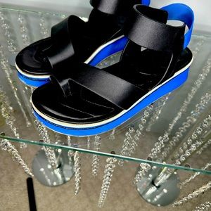 Vince Camuto woman sandals